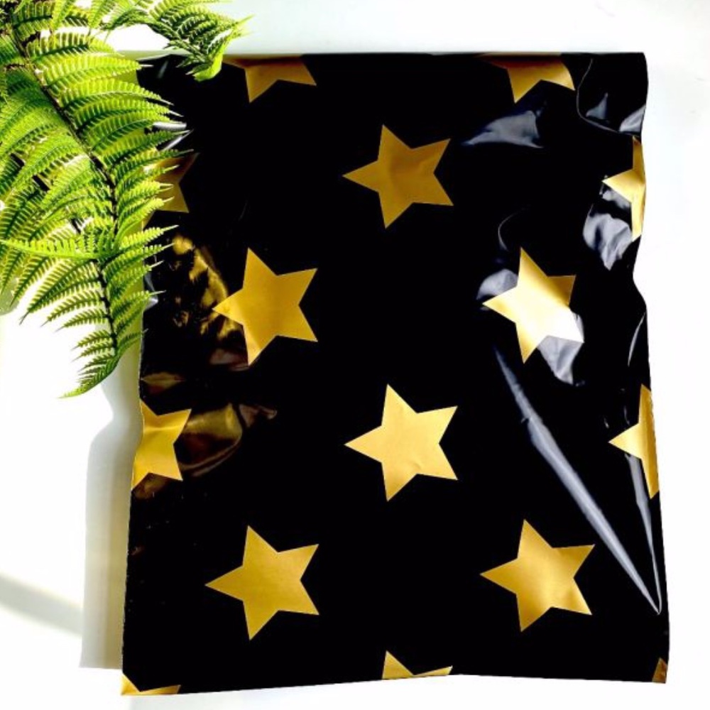 40 gold star designer 6x9 poly mailers